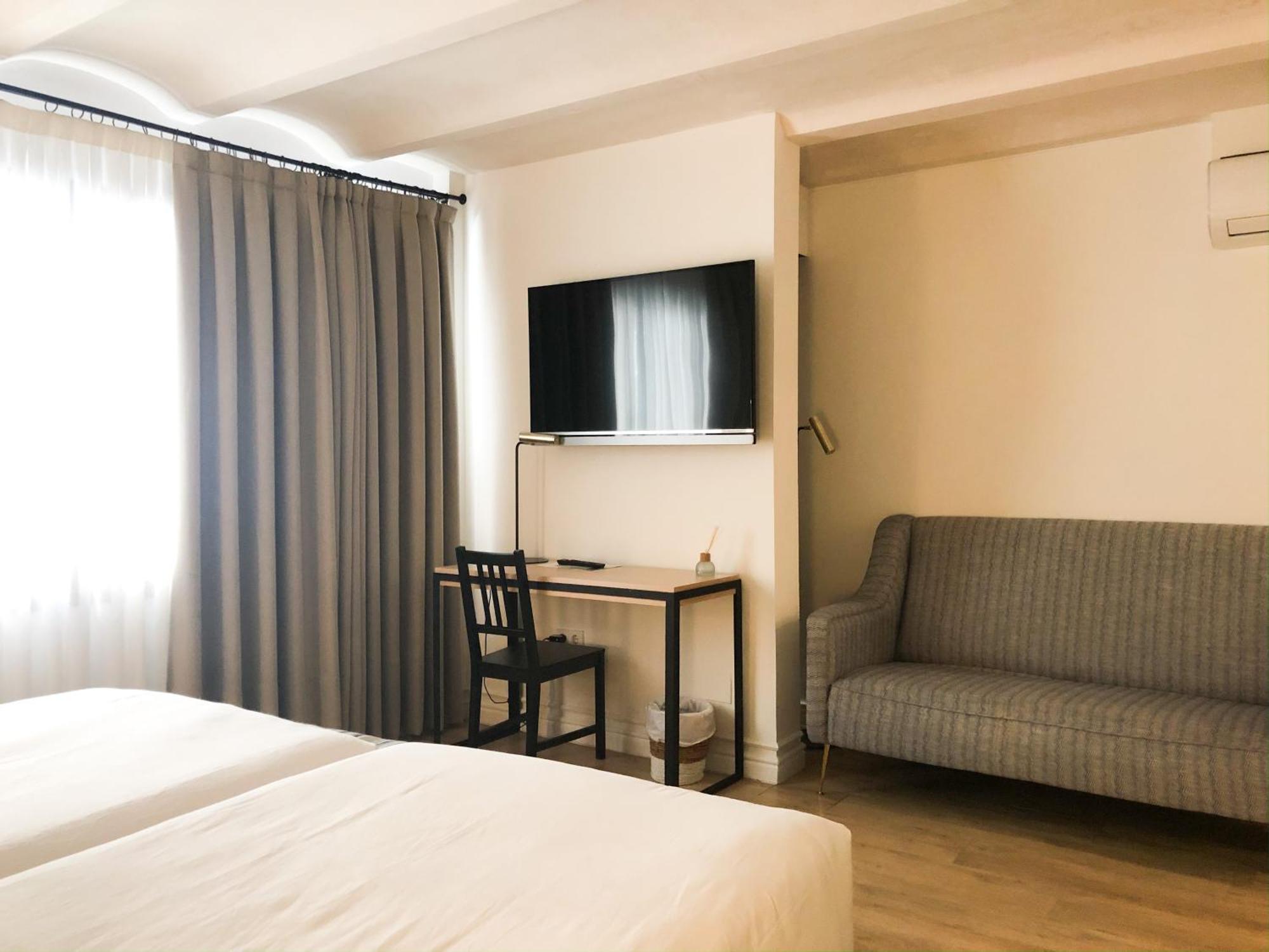 Suites Hom Sevilla Bagian luar foto