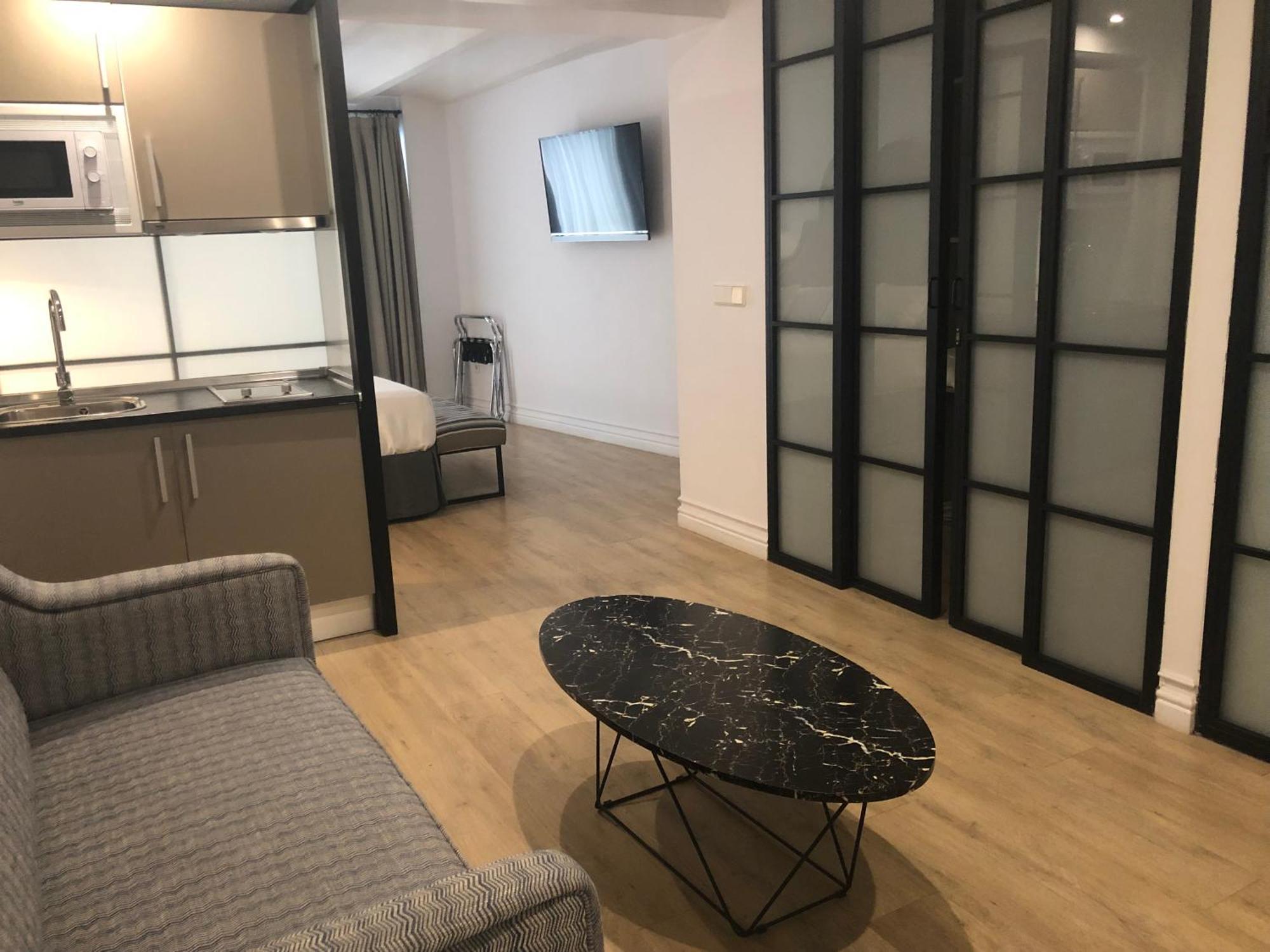Suites Hom Sevilla Bagian luar foto