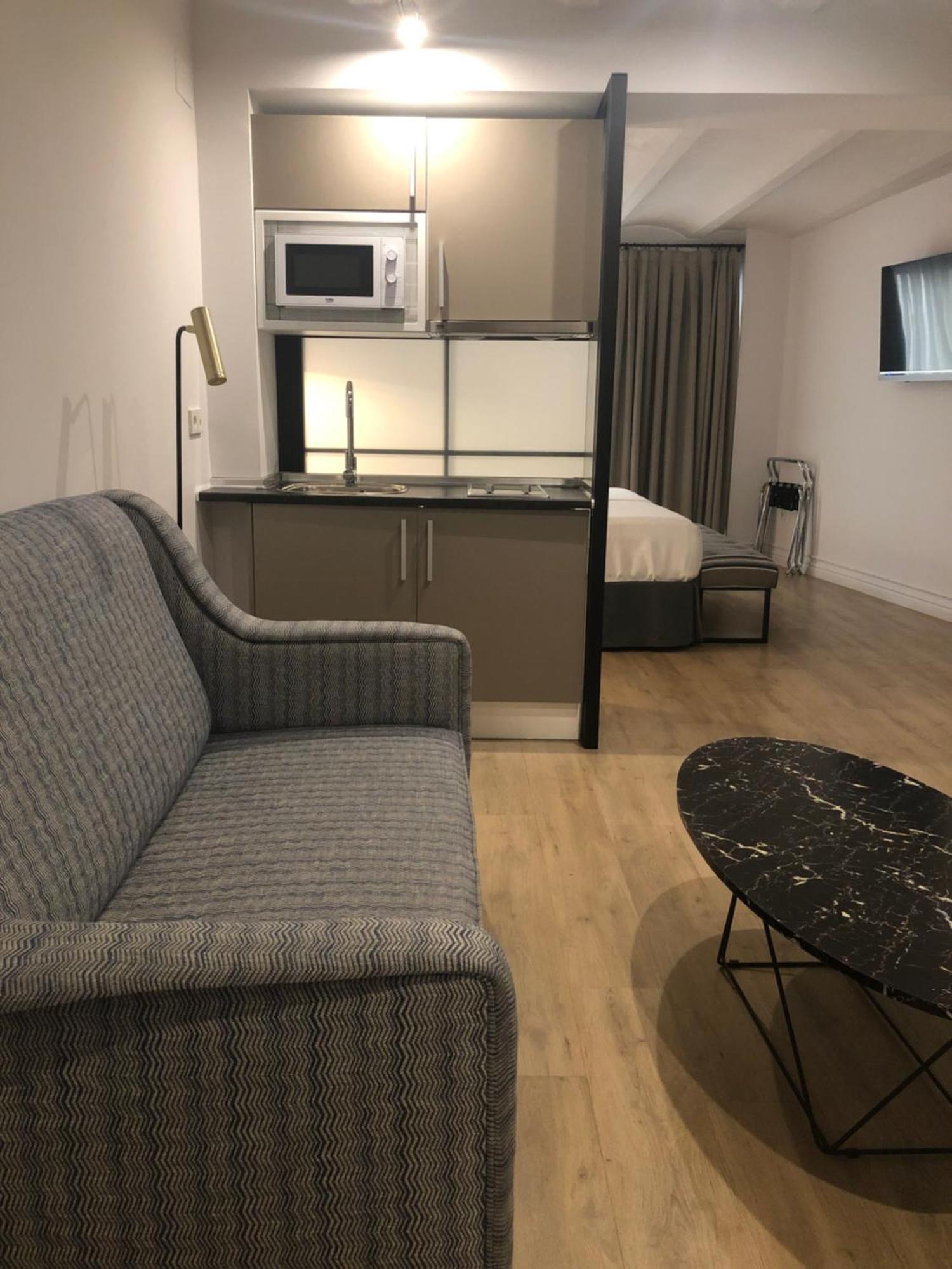 Suites Hom Sevilla Bagian luar foto